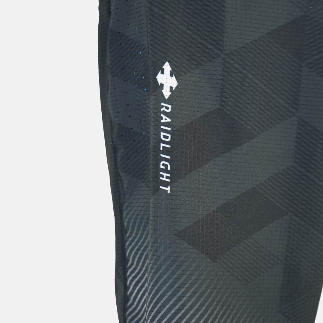 PANTALÓN CORTO LARGO